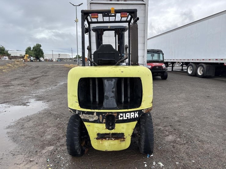clark-cdp40-forklift-image-8