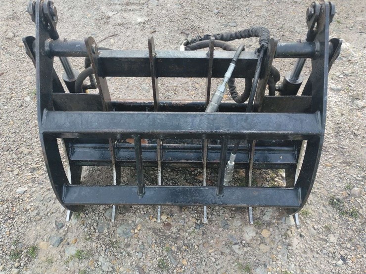 toro-grabble-for-mini-skid-steer-image-1