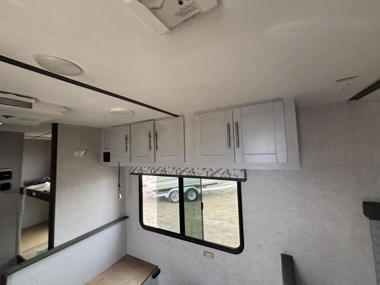 2020-bullet-bl1700bh20-travel-trailer-image-26