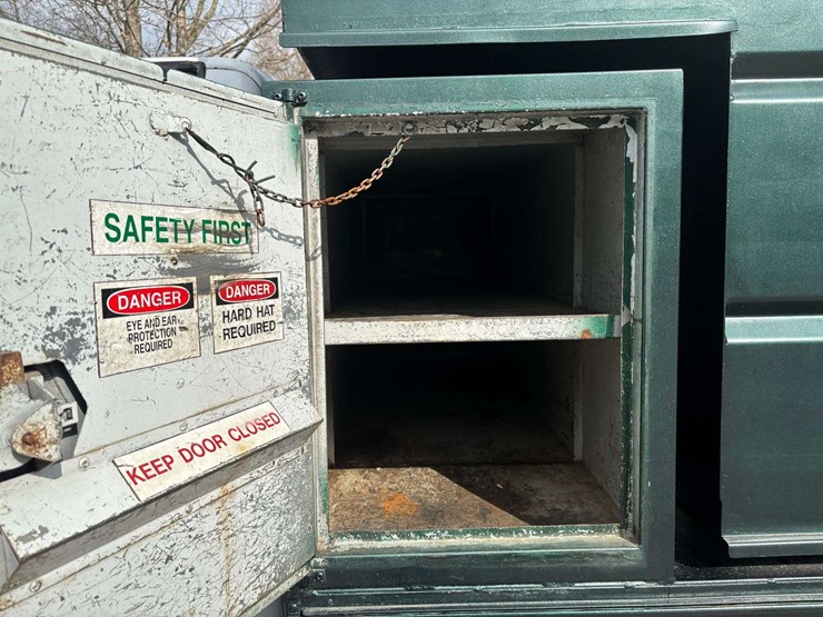 2001-ford-f550-image-32