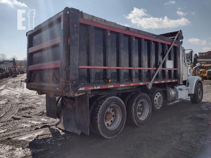 2012-freightliner-122sd-image-36