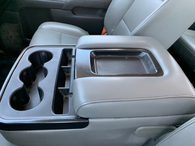 2022-chevrolet-silverado-6500hd-image-14