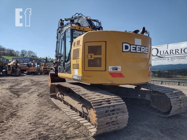 2014-deere-245g-lc-image-50