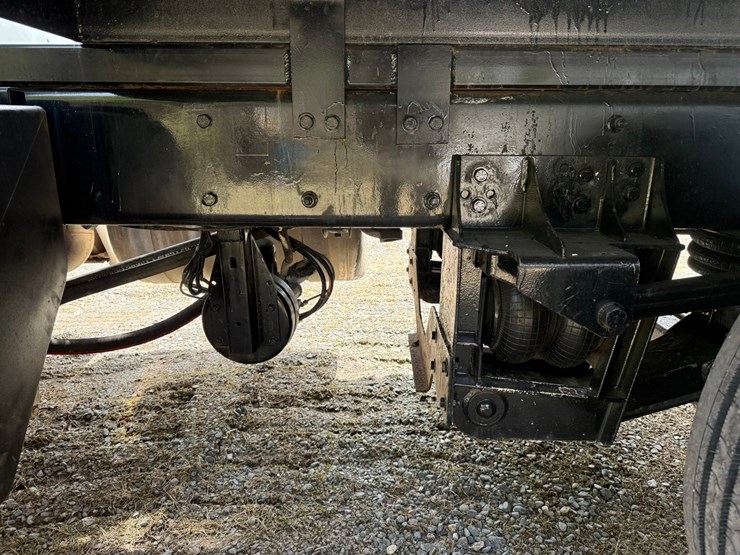 2015-peterbilt-579-image-29