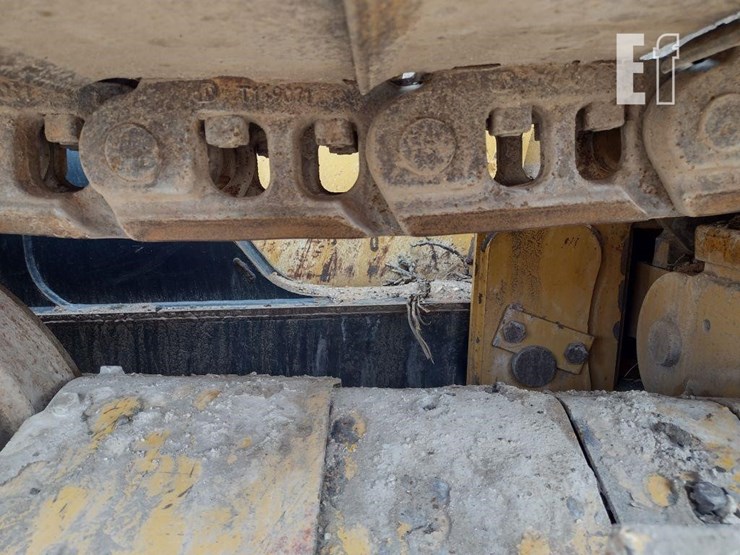 2013-deere-700k-lgp-image-35