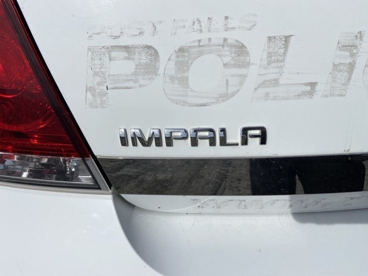 2011-chevrolet-impala-sedan-image-11