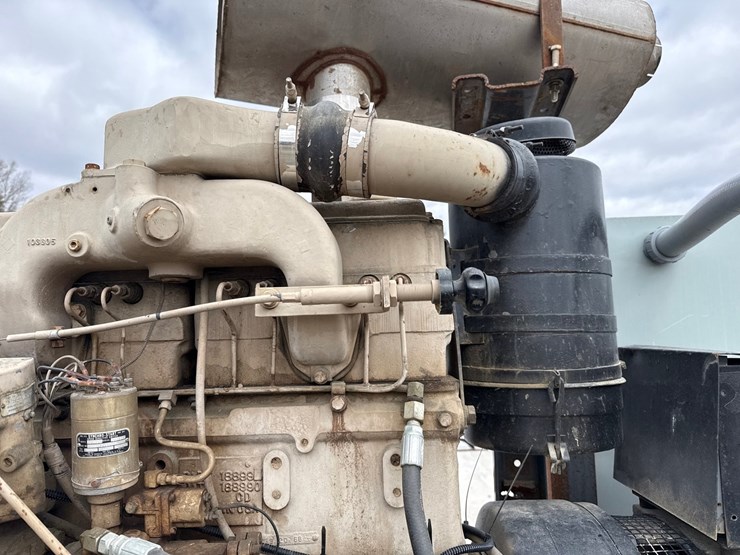 massey-ferguson-8-image-17