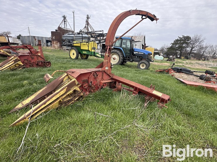 new-holland-707-image-1