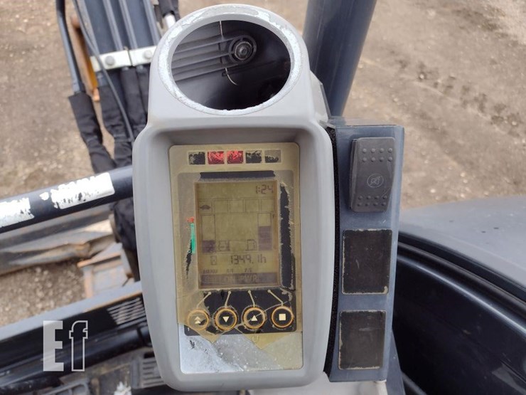 2020-deere-35g-image-7