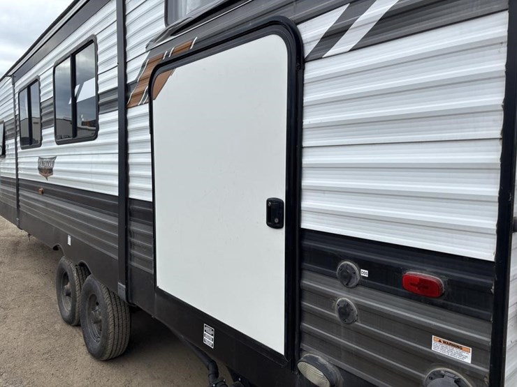 2020-wildwood-wdt26dbud-ca-travel-trailer-image-16