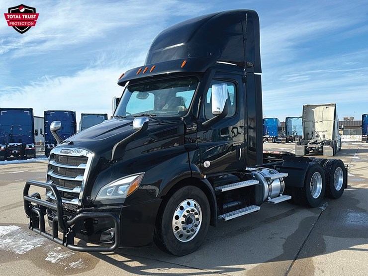 2022-freightliner-cascadia-116-image-1