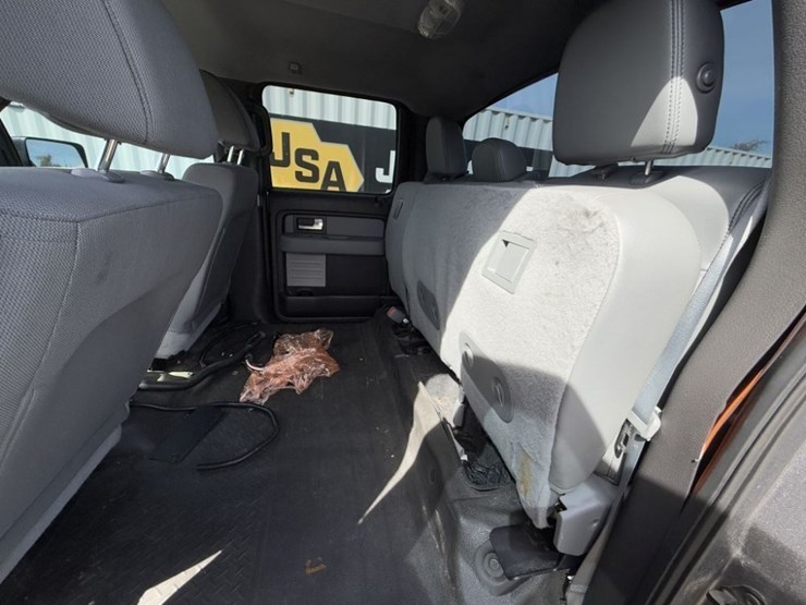 2014-ford-f150-xl-image-24