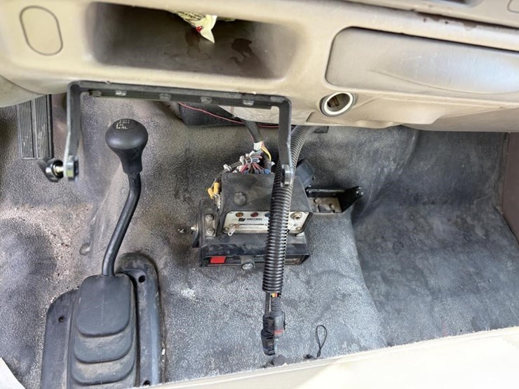 2002-ford-f450-image-18