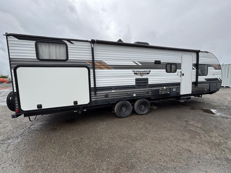 2020-wildwood-wdt282qbxl-ca-travel-trailer-image-13