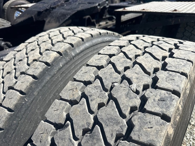 2008-peterbilt-386-image-69