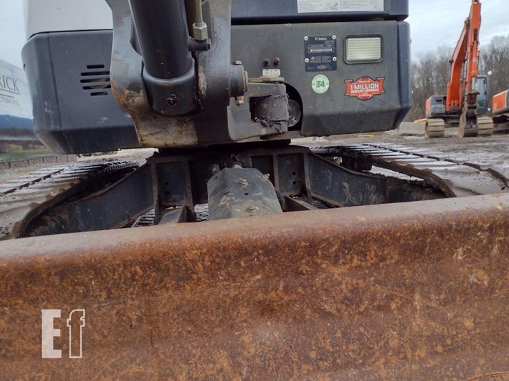 2014-bobcat-e35-image-22