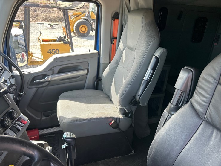 2018-kenworth-t680-image-64