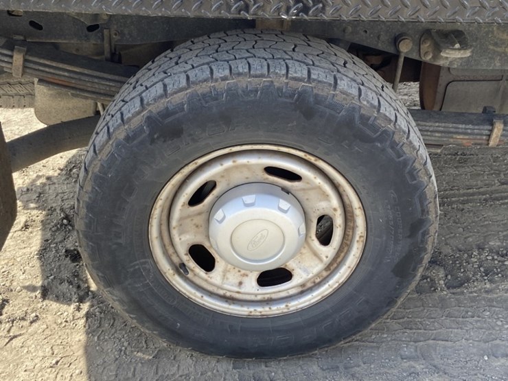 2010-ford-f250-xl-image-34