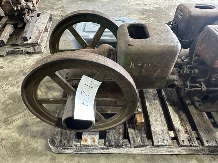 john-deere-type-e-hit-&-miss-engine-image-1