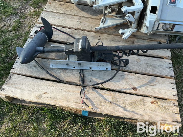 chrysler-55-boat-motor-image-14