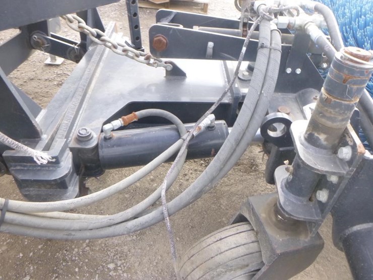 wausau-everest-100"-angle-broom-image-8