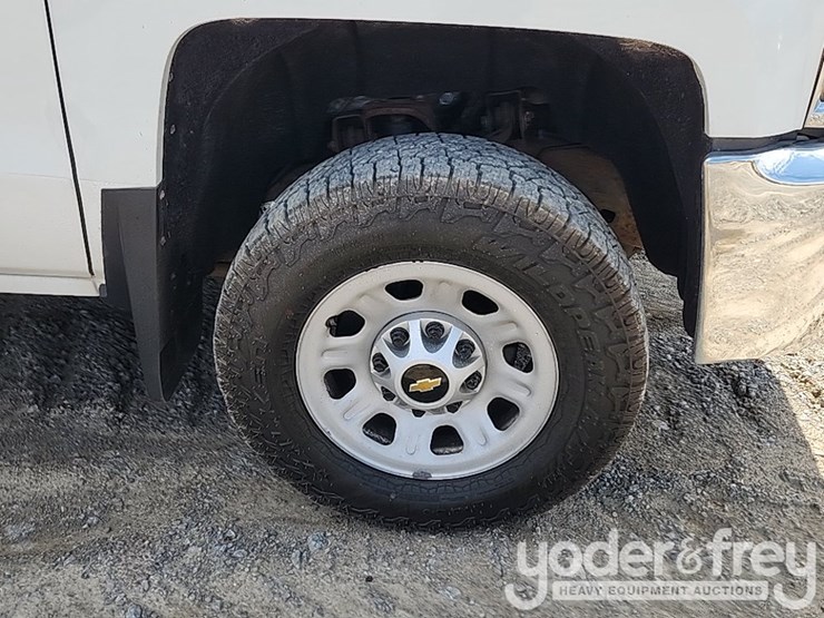 2018-chevrolet-silverado-3500hd-image-8