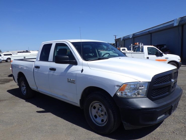 2016-dodge-1500-image-2