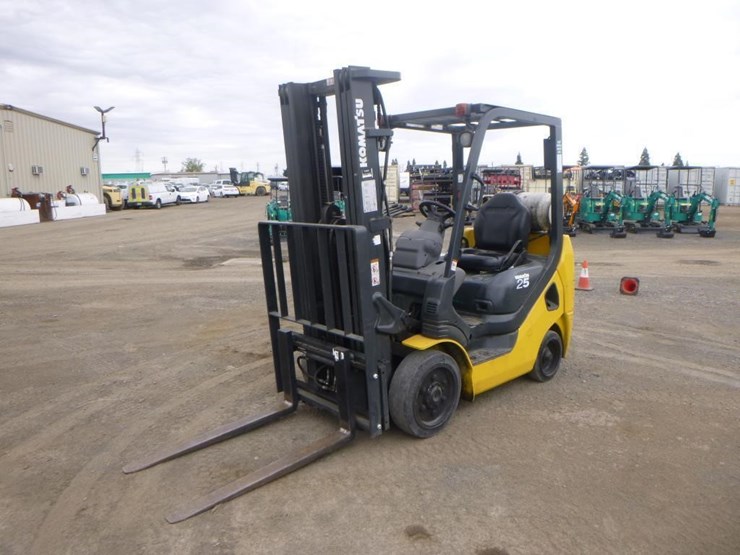 komatsu-fg25st-16-image-1