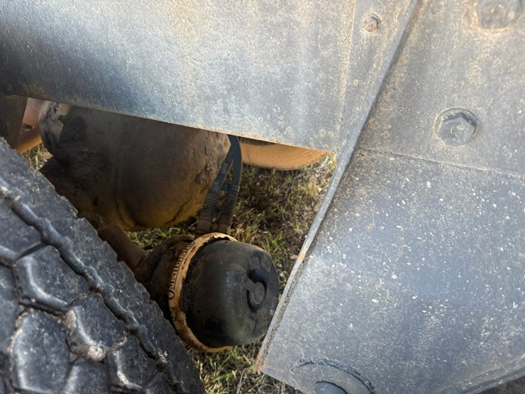 #1119-•-1990-international-navistar-paystar-5000-26'-flat-bed-truck-image-30