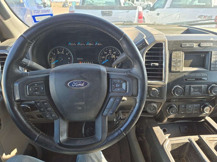 2016-ford-f150-xl-image-13