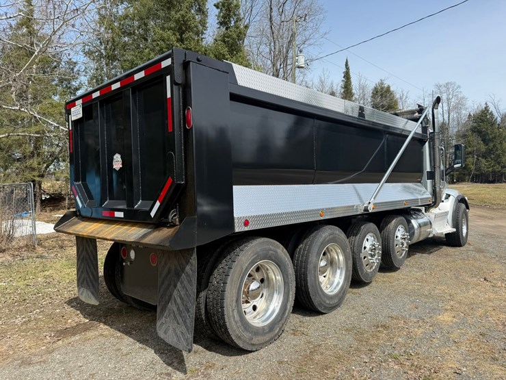 2015-peterbilt-579-image-5