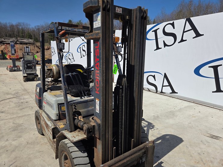 komatsu-fg25t-11-image-13