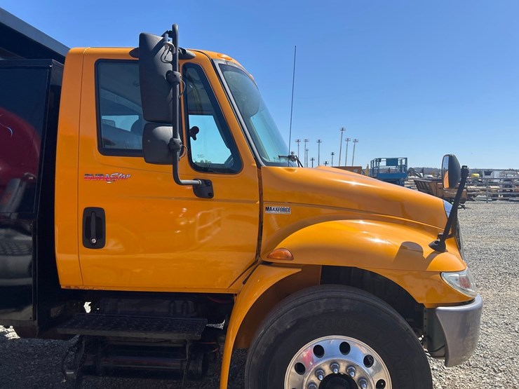 2013-international-durastar-4300-image-14
