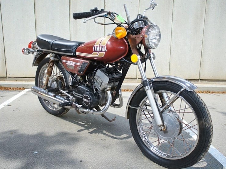 1975-yamaha-rd125-motorcycle-image-2