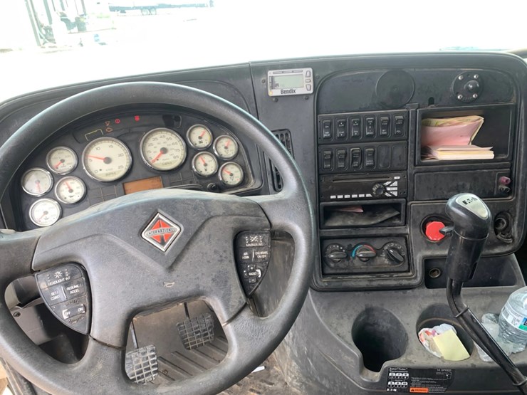 2014-international-prostar-image-13