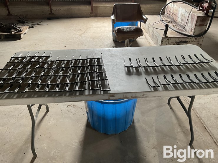 rake-up,-macdon-poly-pickup-header-teeth-image-6