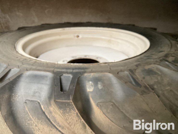 carlisle-12.4-24-tires-and-rims-image-12