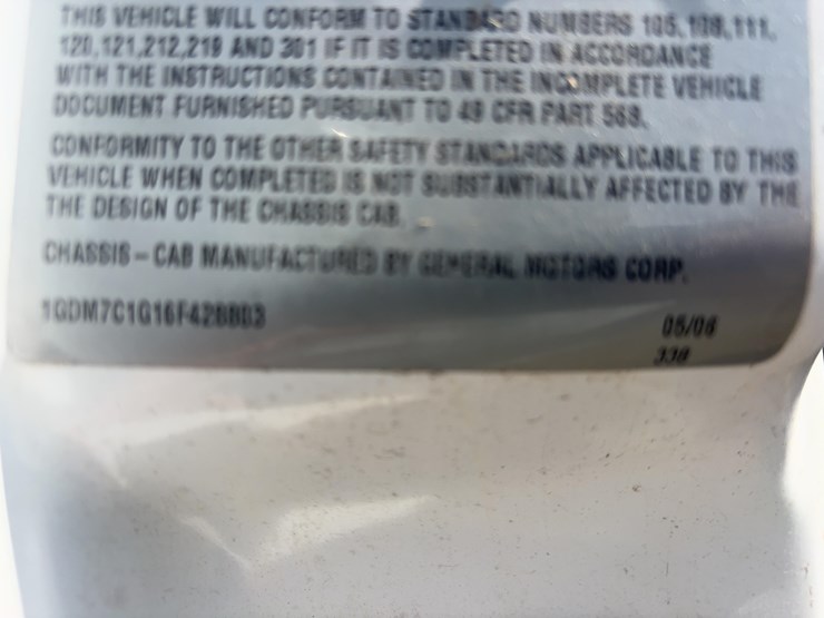 2006-gmc-7500-image-16