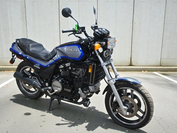 1985-honda-v65-sabre-vf1100-motorcycle-image-2