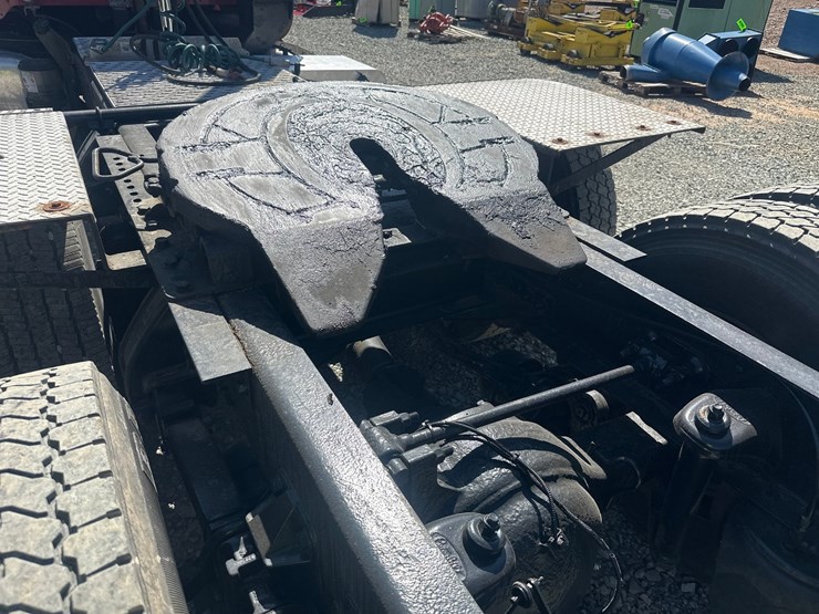 2008-peterbilt-386-image-22