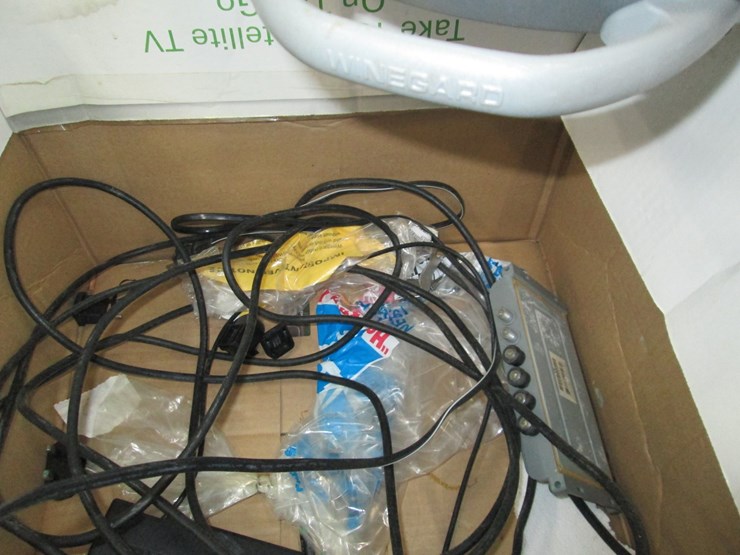 #36730-•-winegard-g2+-portable-satellite-tv-antenna-image-4