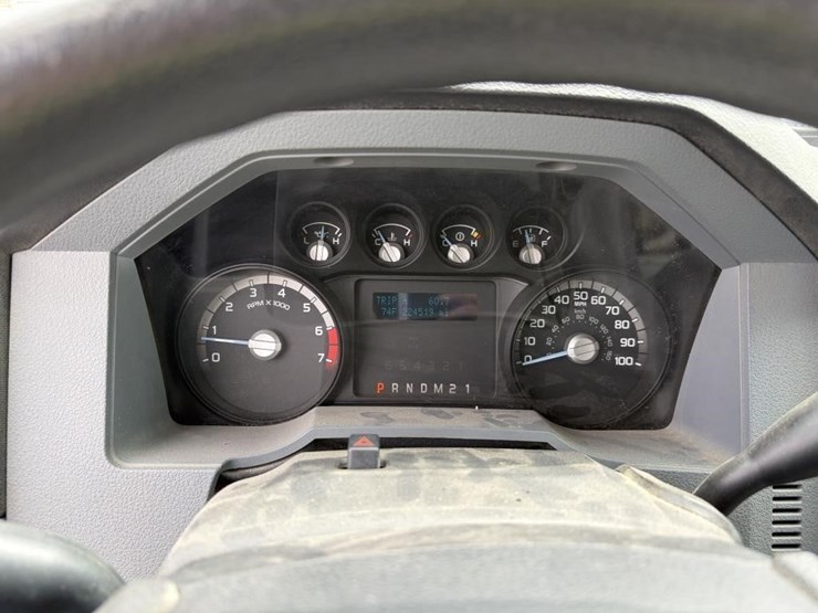 2011-ford-f250-image-15