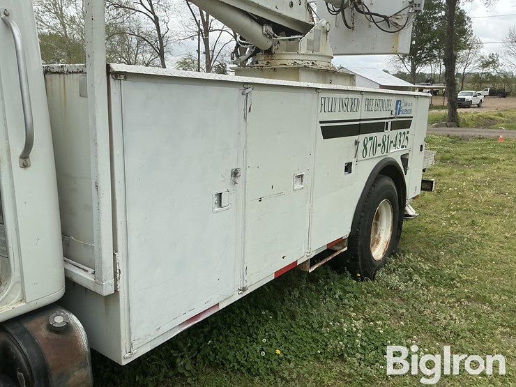 1997-international-4700-image-10