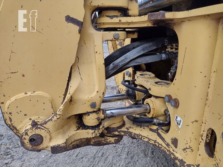 1995-deere-300d-image-32