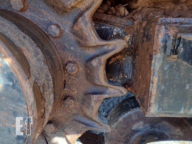 2012-morooka-mst600vd-image-12