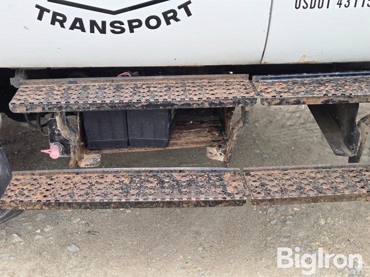 2005-ford-f650-xl-image-9