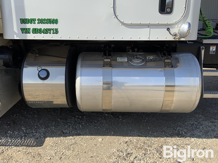 2016-peterbilt-579-image-18