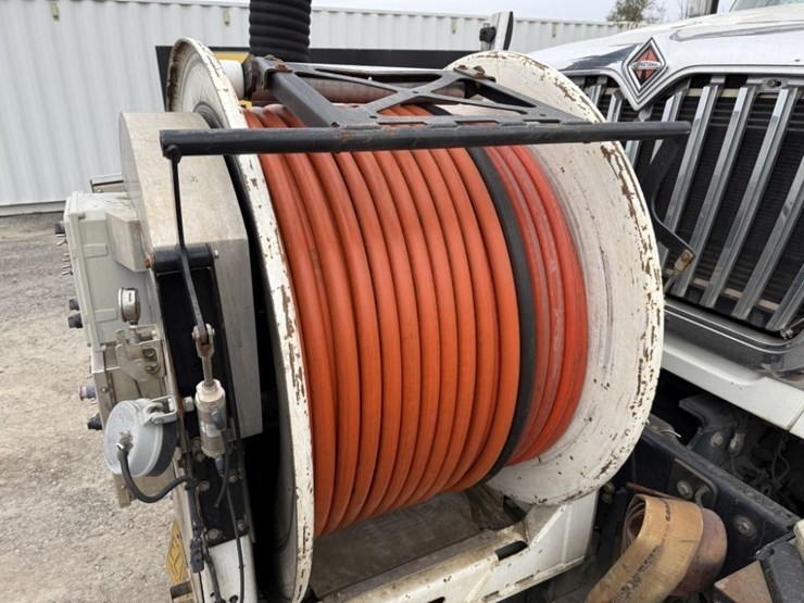 2012-international-7600-image-14