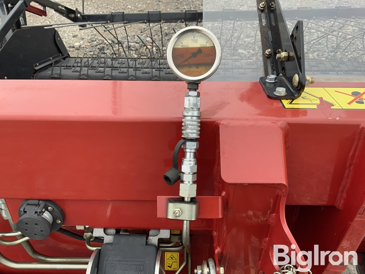 2016-case-ih-3016-image-12