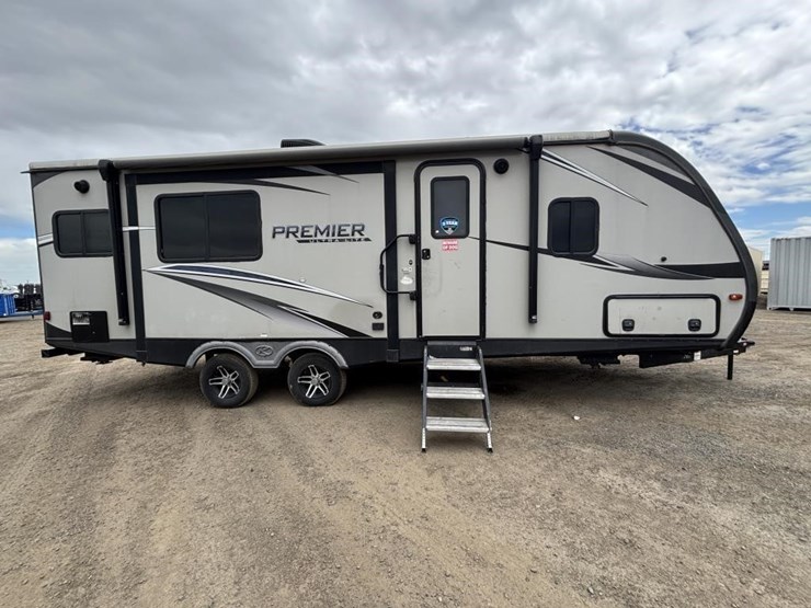 2020-premier-bl24rkpr20-travel-trailer-image-13